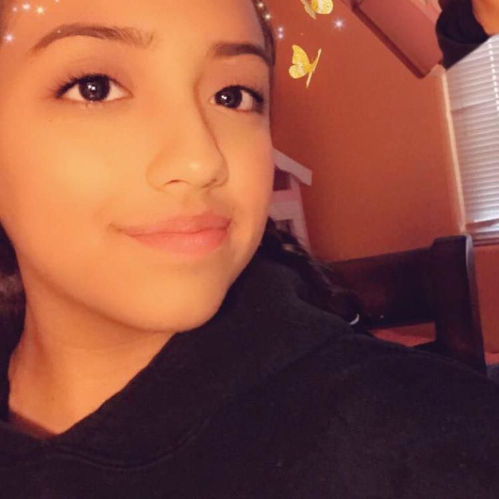 Meet your Posher, Crystal